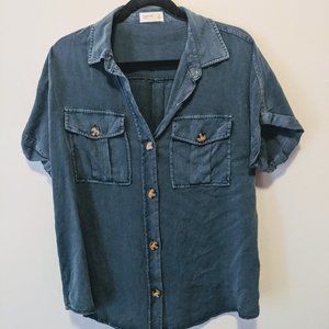 NWOT Button-Up Beach Style Shirt